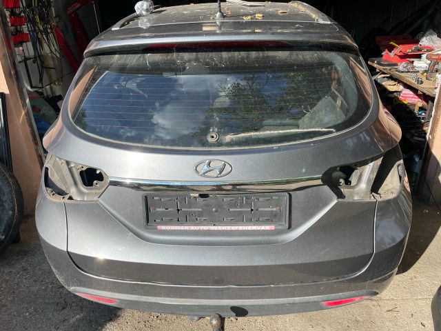 bontott HYUNDAI i40 Csomagtérajtó (Üres lemez)
