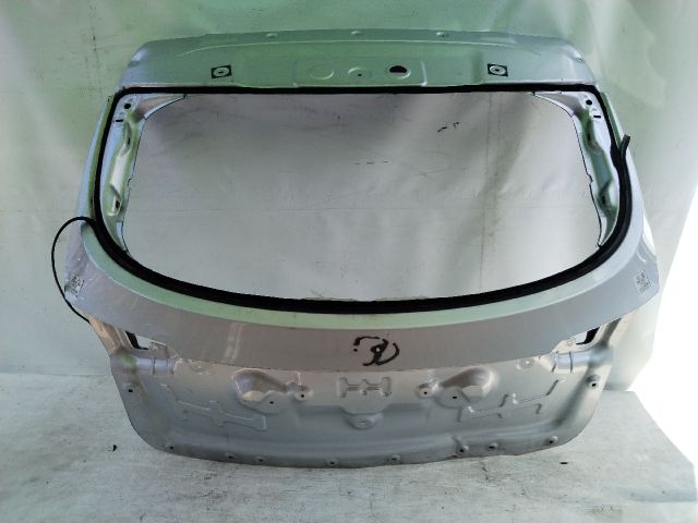 bontott HYUNDAI i40 Csomagtérajtó (Üres lemez)