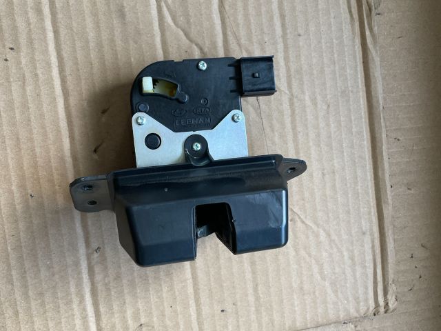 bontott HYUNDAI i40 Csomagtérajtó Zárszerkezet