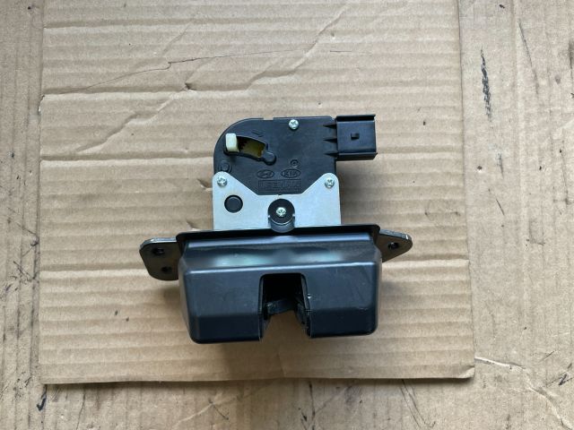 bontott HYUNDAI i40 Csomagtérajtó Zárszerkezet