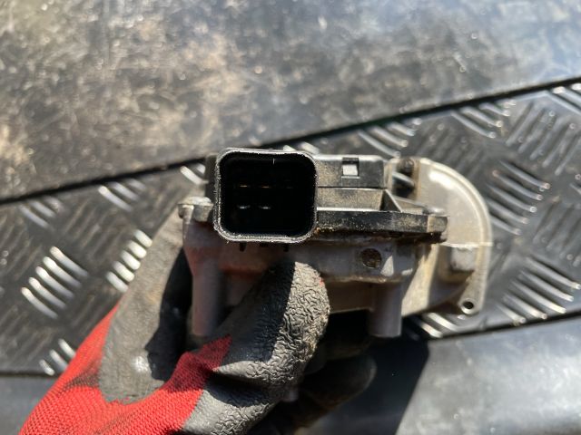 bontott HYUNDAI i40 Első Ablaktörlő Motor