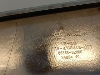 bontott HYUNDAI i40 Első Lökhárító Díszléc