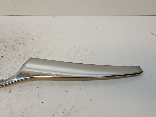 bontott HYUNDAI i40 Első Lökhárító Díszléc