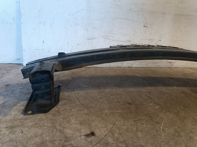 bontott HYUNDAI i40 Első Lökhárító Merevítő (Fém)