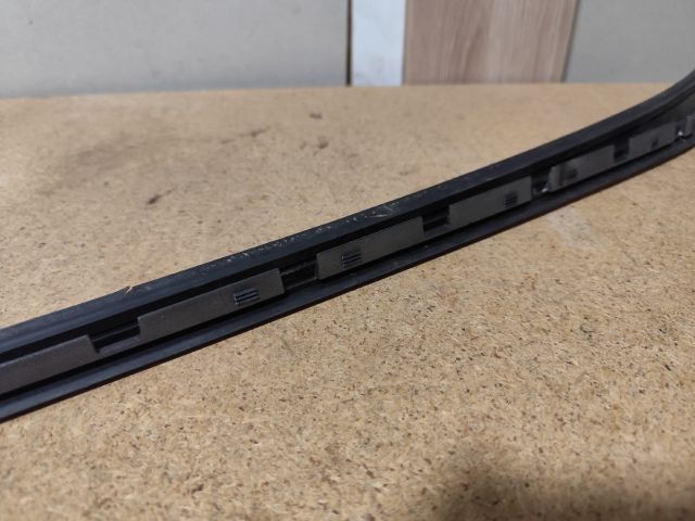 bontott HYUNDAI i40 Első Szélvédő Bal Díszléc