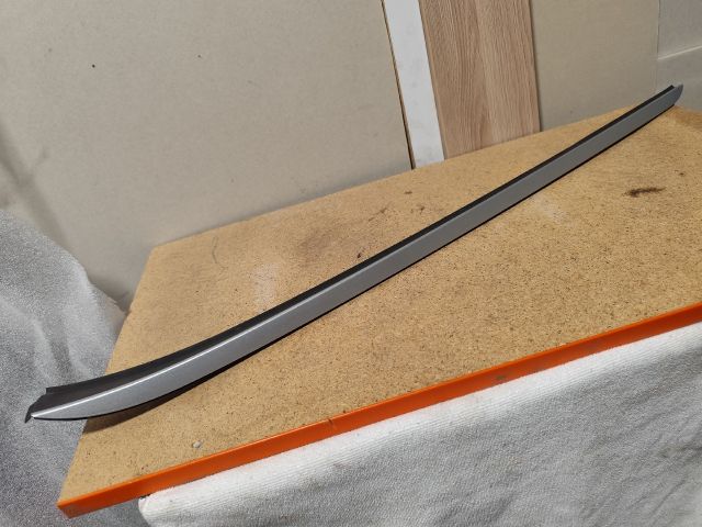 bontott HYUNDAI i40 Első Szélvédő Bal Díszléc