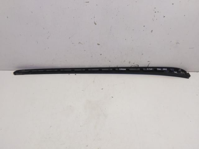 bontott HYUNDAI i40 Első Szélvédő Jobb Díszléc