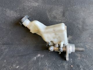 bontott HYUNDAI i40 Fékfolyadék Tartály