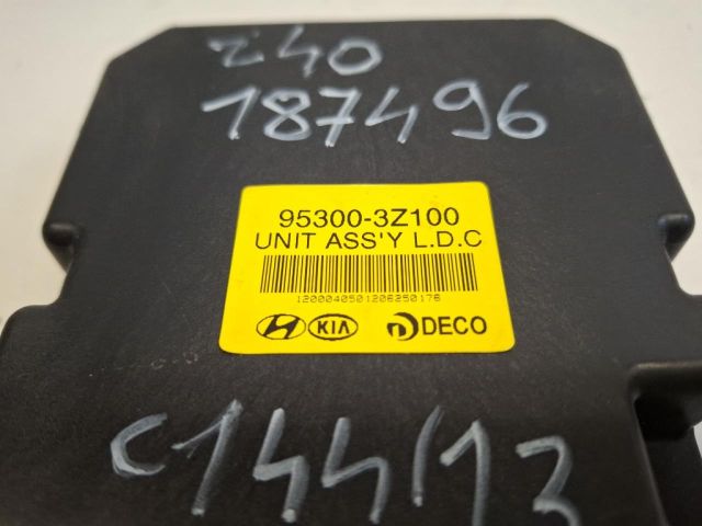 bontott HYUNDAI i40 Feszültségszabályzó