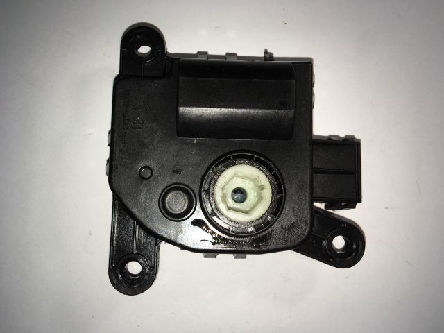 bontott HYUNDAI i40 Fűtés Állító Motor