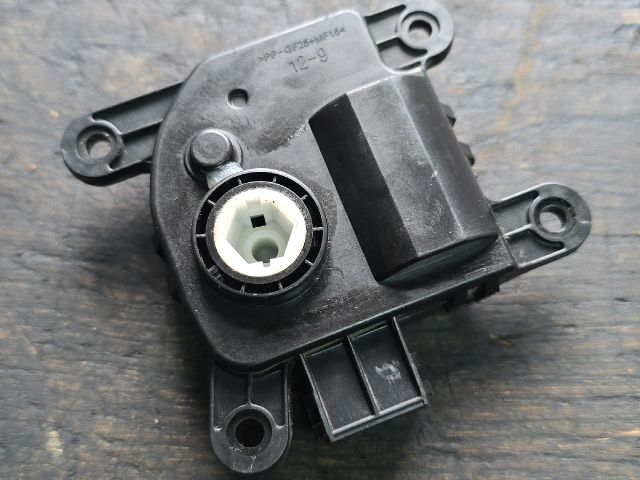 bontott HYUNDAI i40 Fűtés Állító Motor