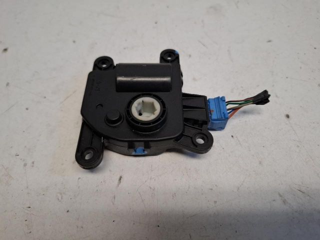 bontott HYUNDAI i40 Fűtés Állító Motor