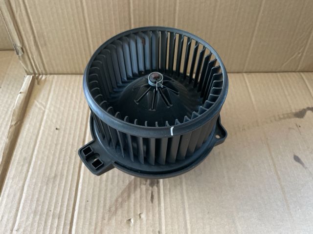 bontott HYUNDAI i40 Fűtőmotor (Klímás)