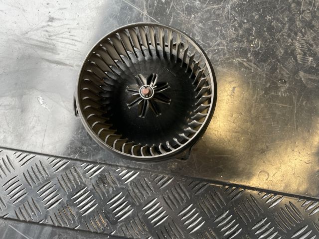 bontott HYUNDAI i40 Fűtőmotor (Klímás)