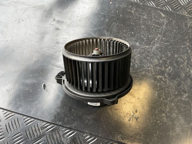 bontott HYUNDAI i40 Fűtőmotor (Klímás)