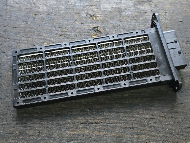 bontott HYUNDAI i40 Fűtőradiátor (Elektromos)