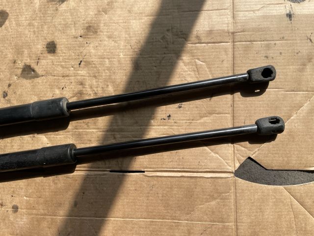 bontott HYUNDAI i40 Gázrugós Kitámasztó Teleszkóp Pár Csomagtérajtó