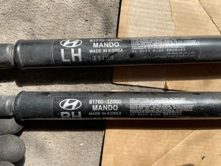 bontott HYUNDAI i40 Gázrugós Kitámasztó Teleszkóp Pár Csomagtérajtó