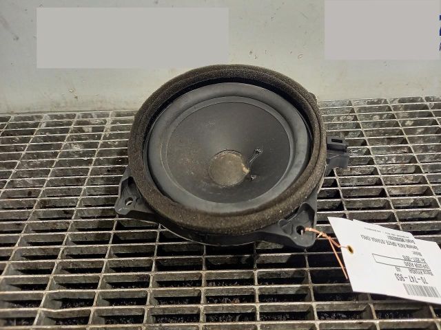 bontott HYUNDAI i40 Hangszóró (Pozíciófüggetlen)