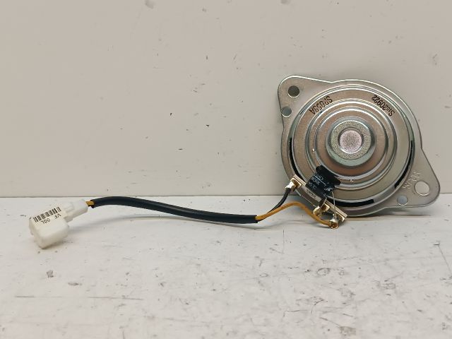 bontott HYUNDAI i40 Hangszóró (Pozíciófüggetlen)