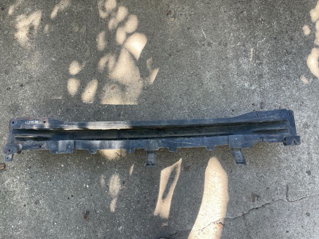 bontott HYUNDAI i40 Hátsó Lökhárító Merevítő (Fém)