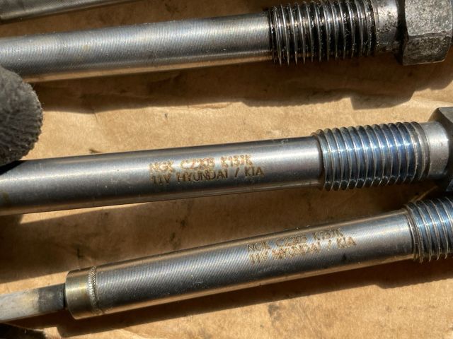 bontott HYUNDAI i40 Izzító/Gyújtó Gyertya