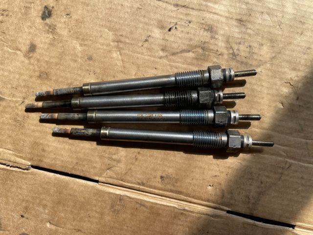 bontott HYUNDAI i40 Izzító/Gyújtó Gyertya