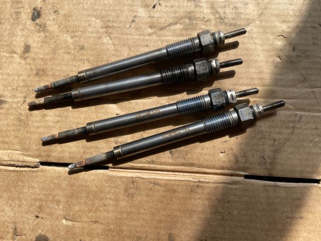 bontott HYUNDAI i40 Izzító/Gyújtó Gyertya