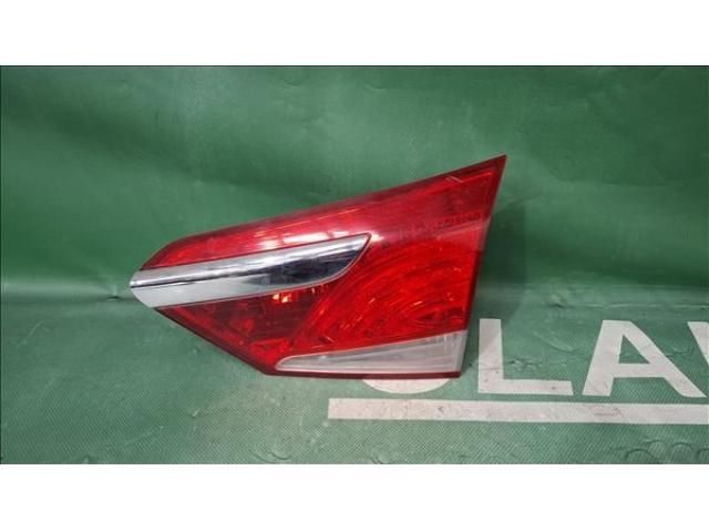 bontott HYUNDAI i40 Jobb Belső Hátsó Lámpa