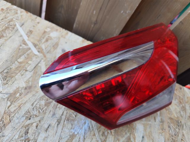 bontott HYUNDAI i40 Jobb Belső Hátsó Lámpa