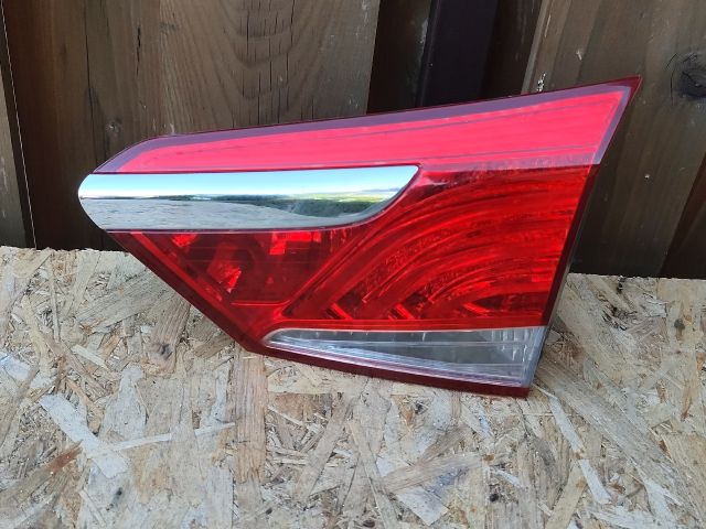 bontott HYUNDAI i40 Jobb Belső Hátsó Lámpa