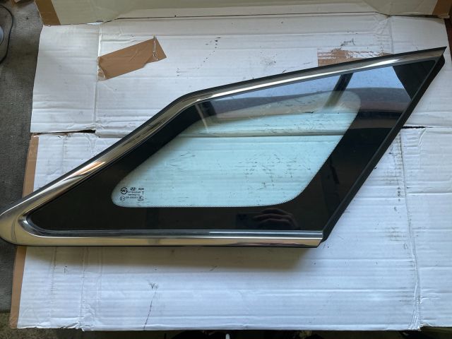 bontott HYUNDAI i40 Jobb C Oszlop Oldalablak Üveg