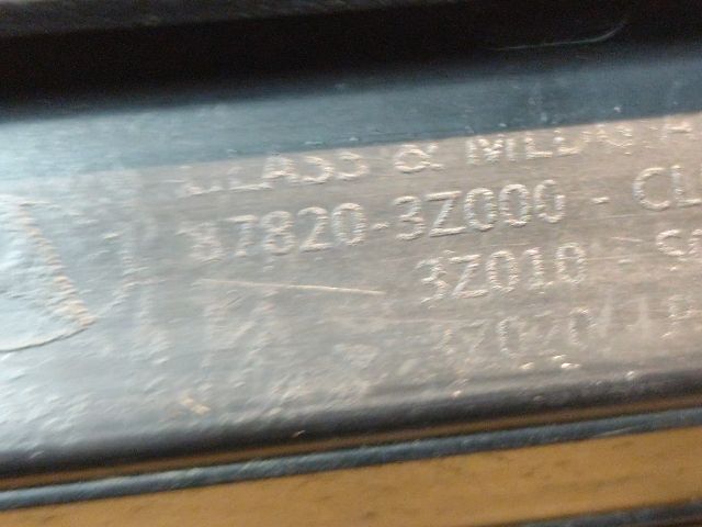 bontott HYUNDAI i40 Jobb C Oszlop Oldalablak Üveg