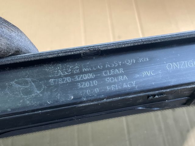 bontott HYUNDAI i40 Jobb C Oszlop Oldalablak Üveg