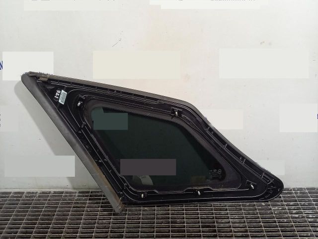 bontott HYUNDAI i40 Jobb C Oszlop