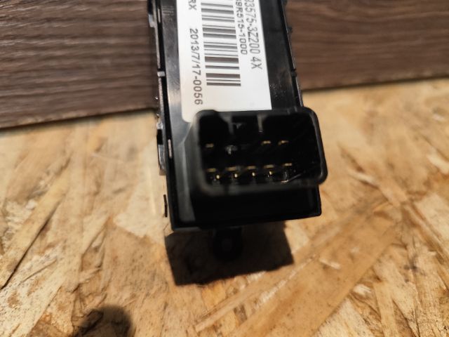 bontott HYUNDAI i40 Jobb első Ablakemelő Kapcsoló