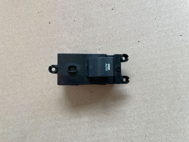 bontott HYUNDAI i40 Jobb első Ablakemelő Kapcsoló