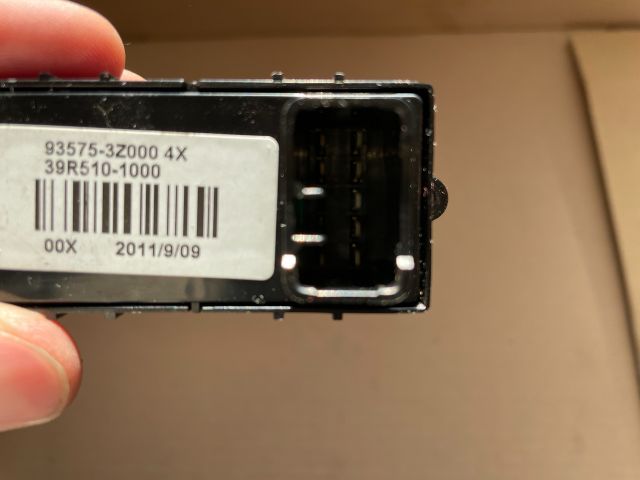 bontott HYUNDAI i40 Jobb első Ablakemelő Kapcsoló