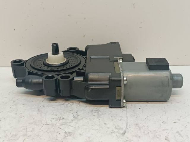 bontott HYUNDAI i40 Jobb első Ablakemelő Motor