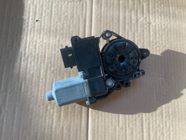 bontott HYUNDAI i40 Jobb első Ablakemelő Motor