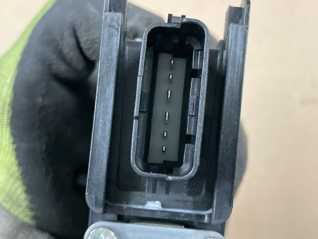 bontott HYUNDAI i40 Jobb első Ablakemelő Motor