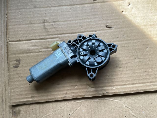 bontott HYUNDAI i40 Jobb első Ablakemelő Motor