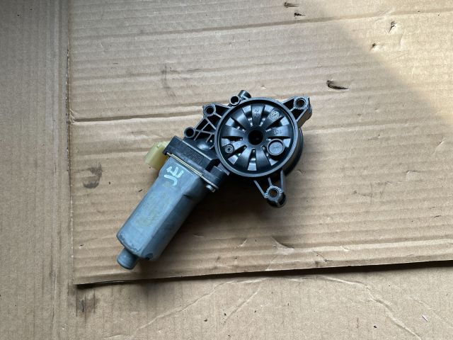 bontott HYUNDAI i40 Jobb első Ablakemelő Motor