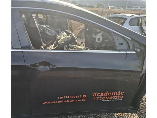 bontott HYUNDAI i40 Jobb első Ajtó (Üres lemez)