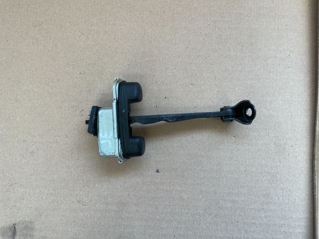 bontott HYUNDAI i40 Jobb első Ajtóhatároló