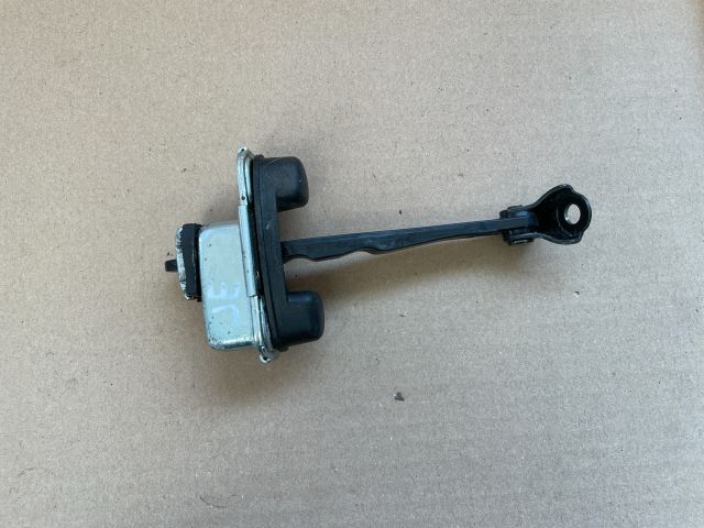 bontott HYUNDAI i40 Jobb első Ajtóhatároló