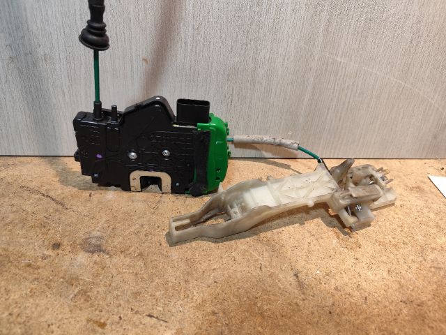 bontott HYUNDAI i40 Jobb első Ajtózár