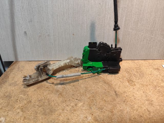 bontott HYUNDAI i40 Jobb első Ajtózár