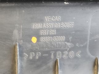 bontott HYUNDAI i40 Jobb első Belső Küszöb Burkolat