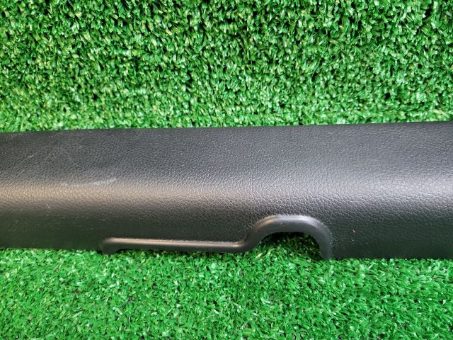 bontott HYUNDAI i40 Jobb első Belső Küszöb Burkolat